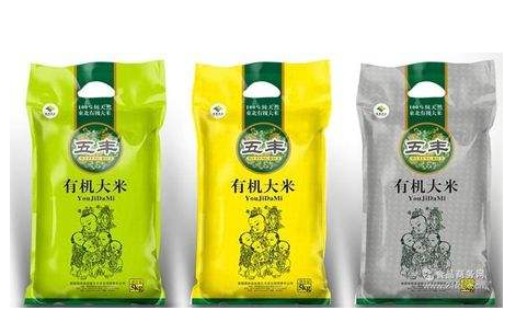 在我们日常生活中大家都会发现大米已由普通的包装悄然换作了抽真空包装袋，那么，大米抽真空包装与不真空包装的区别有哪些呢？
